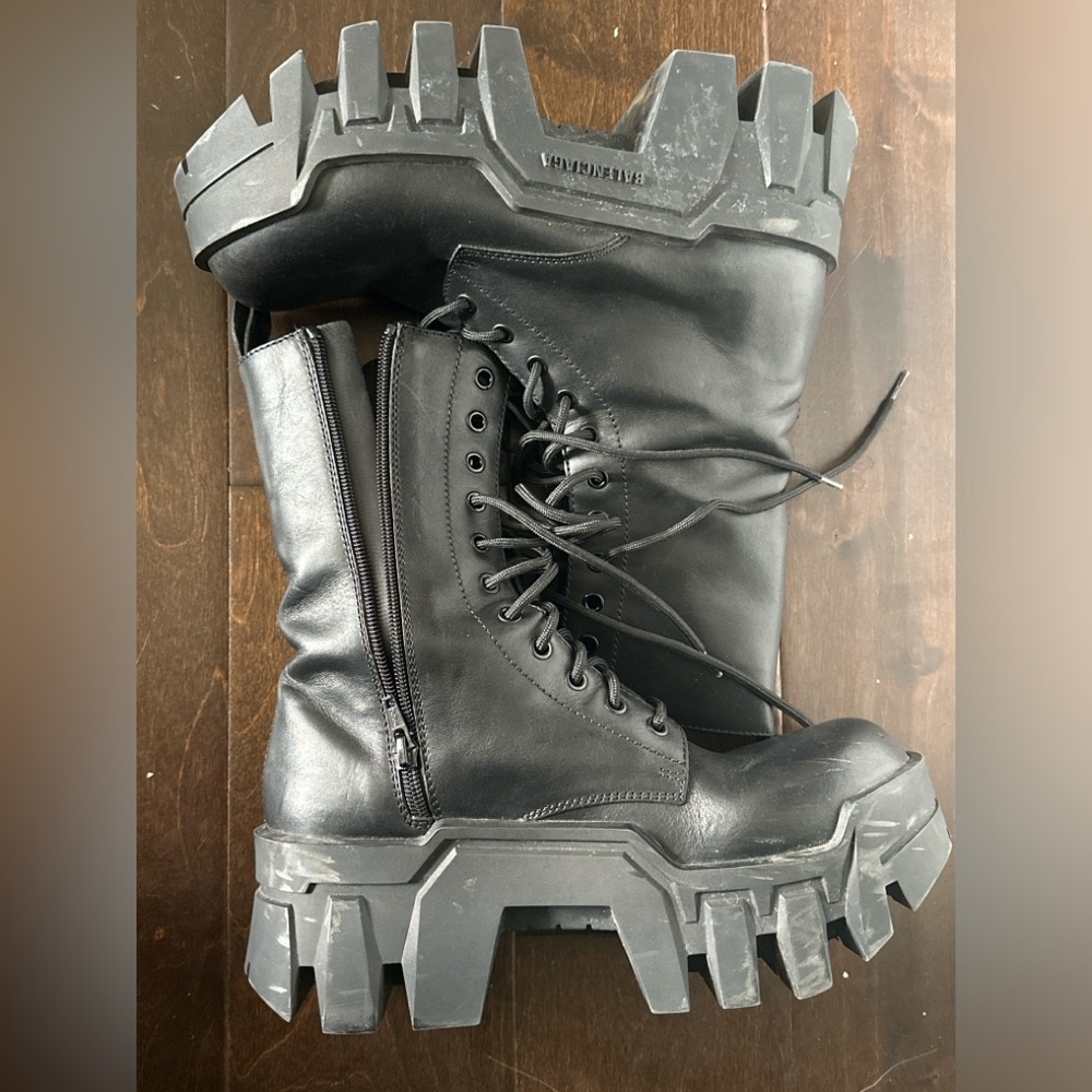 Balenciaga Bulldozer Boots size 38EU 8US